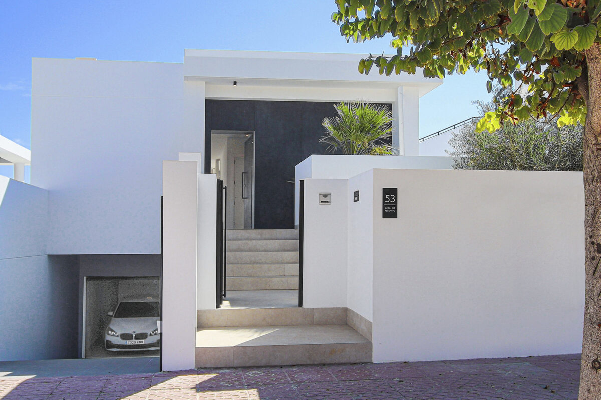 4-Bedroom Furnished Villa, Ciudad Quesada — Key Ready &mdash; photo 4